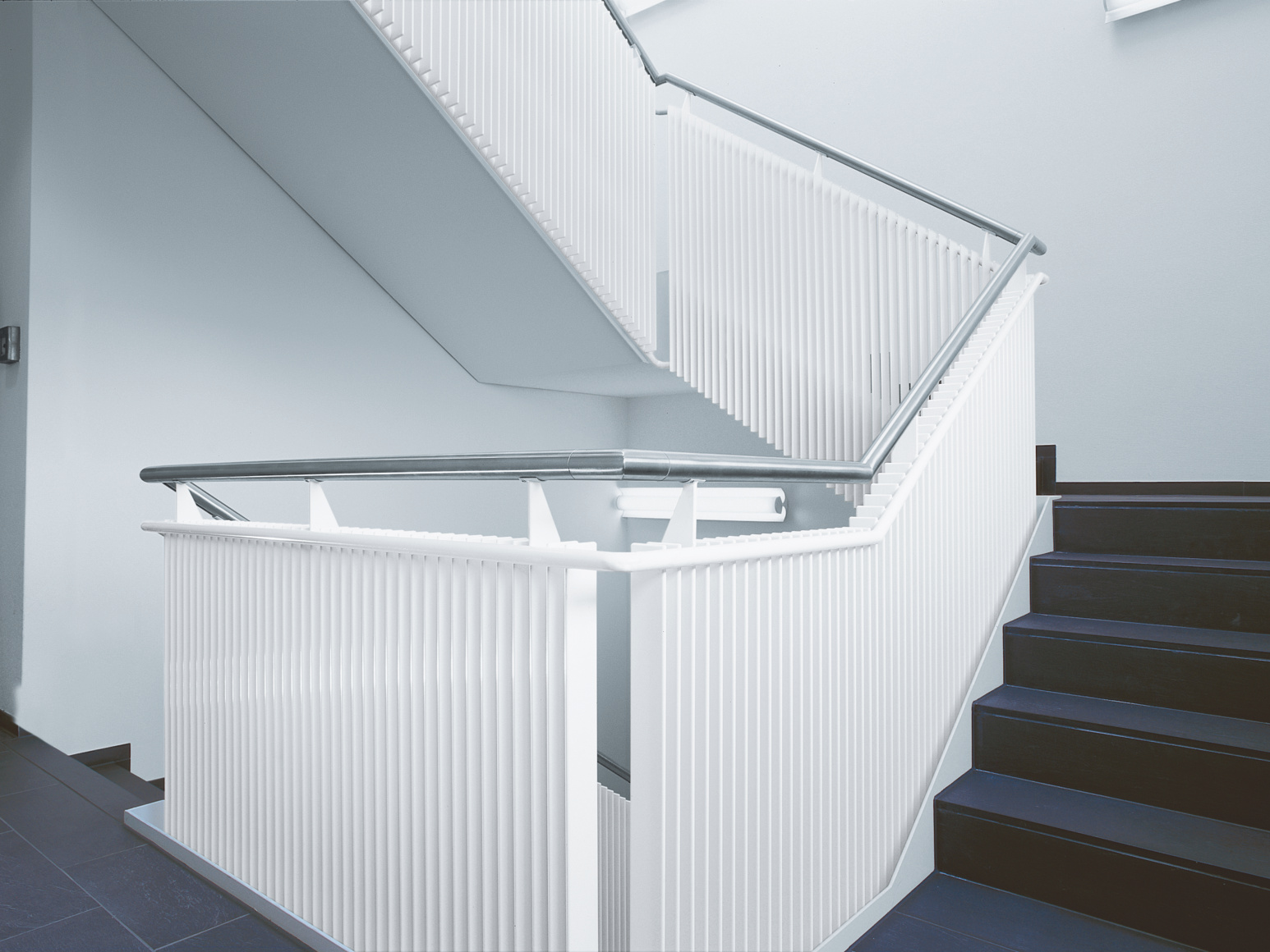 staircase, corridor, banister, stair railing, Gränichen, Stair railing, bevelled, single layer, angled, bevelled, single layer, angled, bevelled, single layer, angled