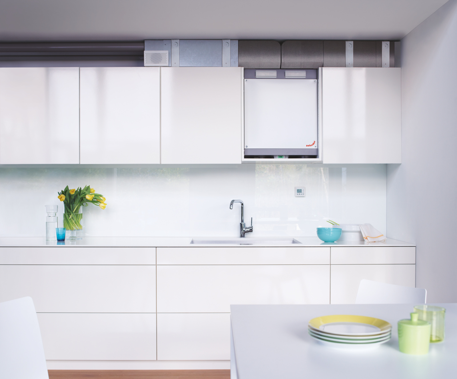 Key Visual Zehnder ComfoAir 160 Comfortable indoor ventilation Front view