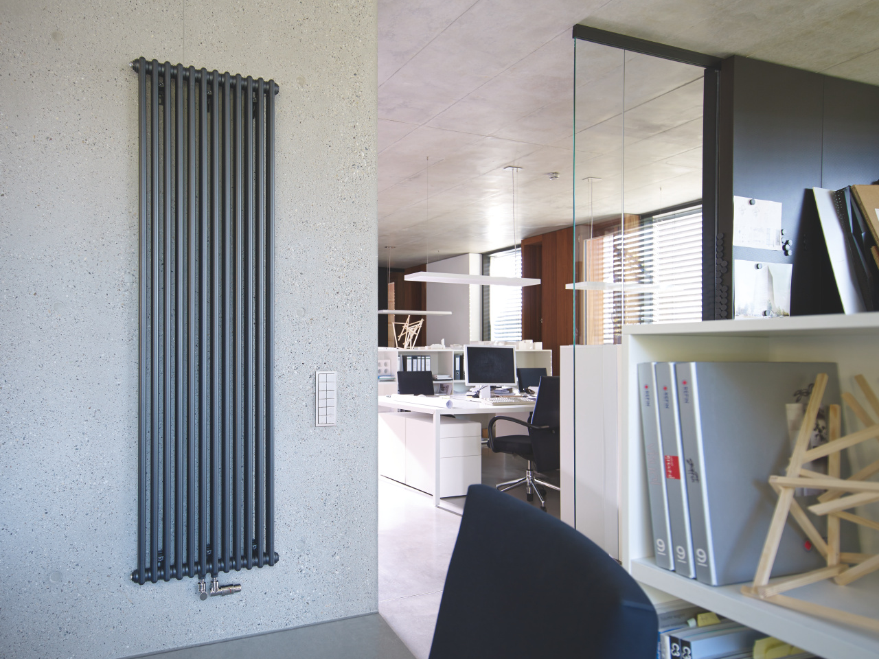 Rendering Zehnder Charleston Decorative radiator Front view