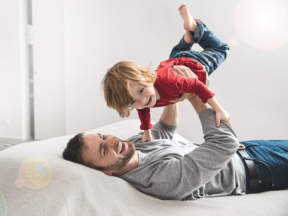 Always the best climate, Shooting 2016, men, father, child, son, bedroom, sleeping room, bed